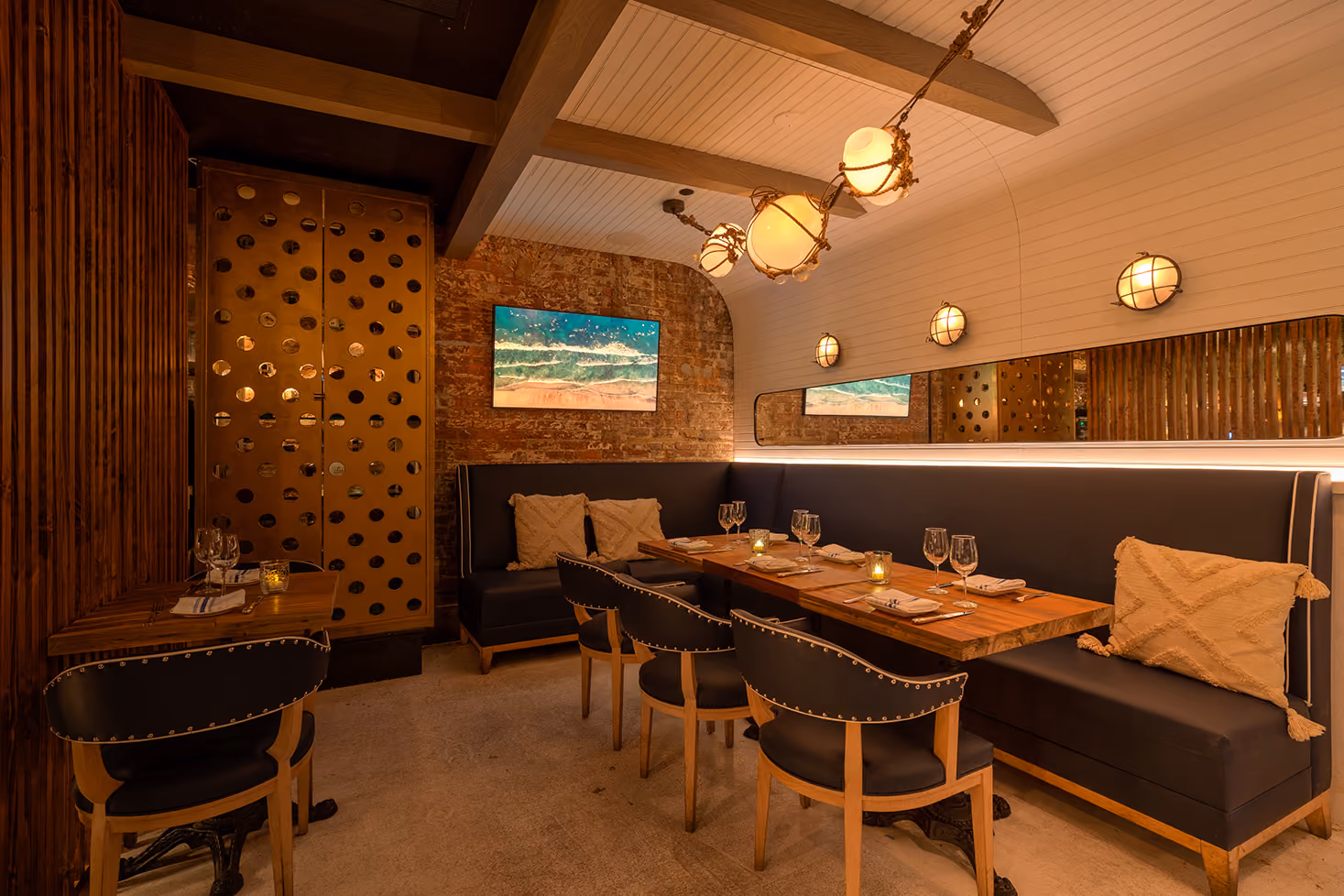 Casa Tulum table