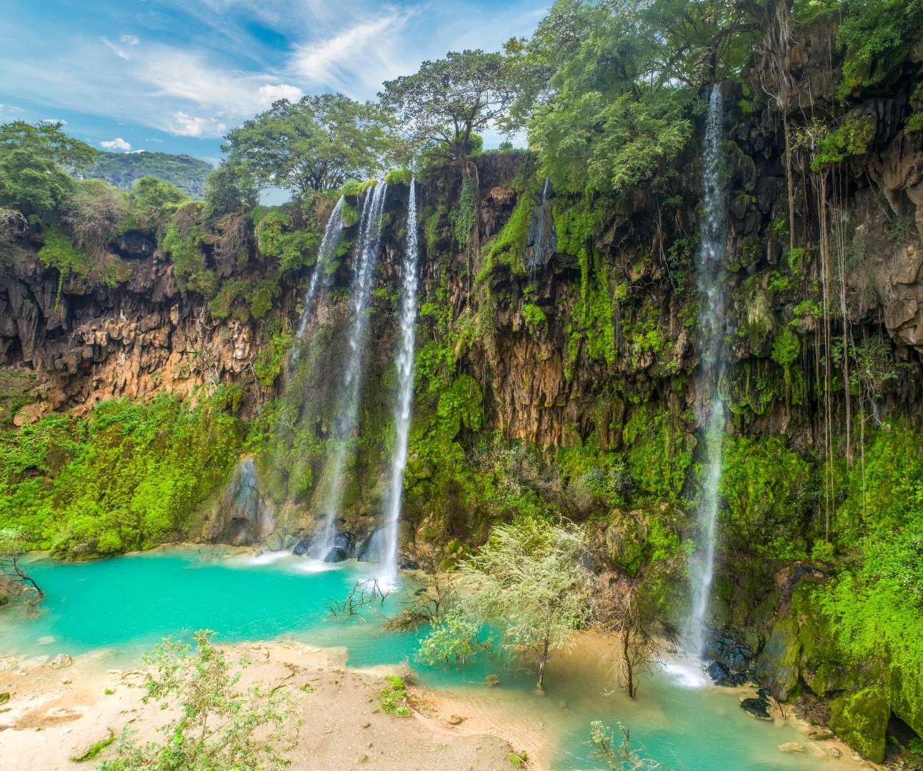 Salalah Khareef Guide: Best Time, Weather & Things to Do