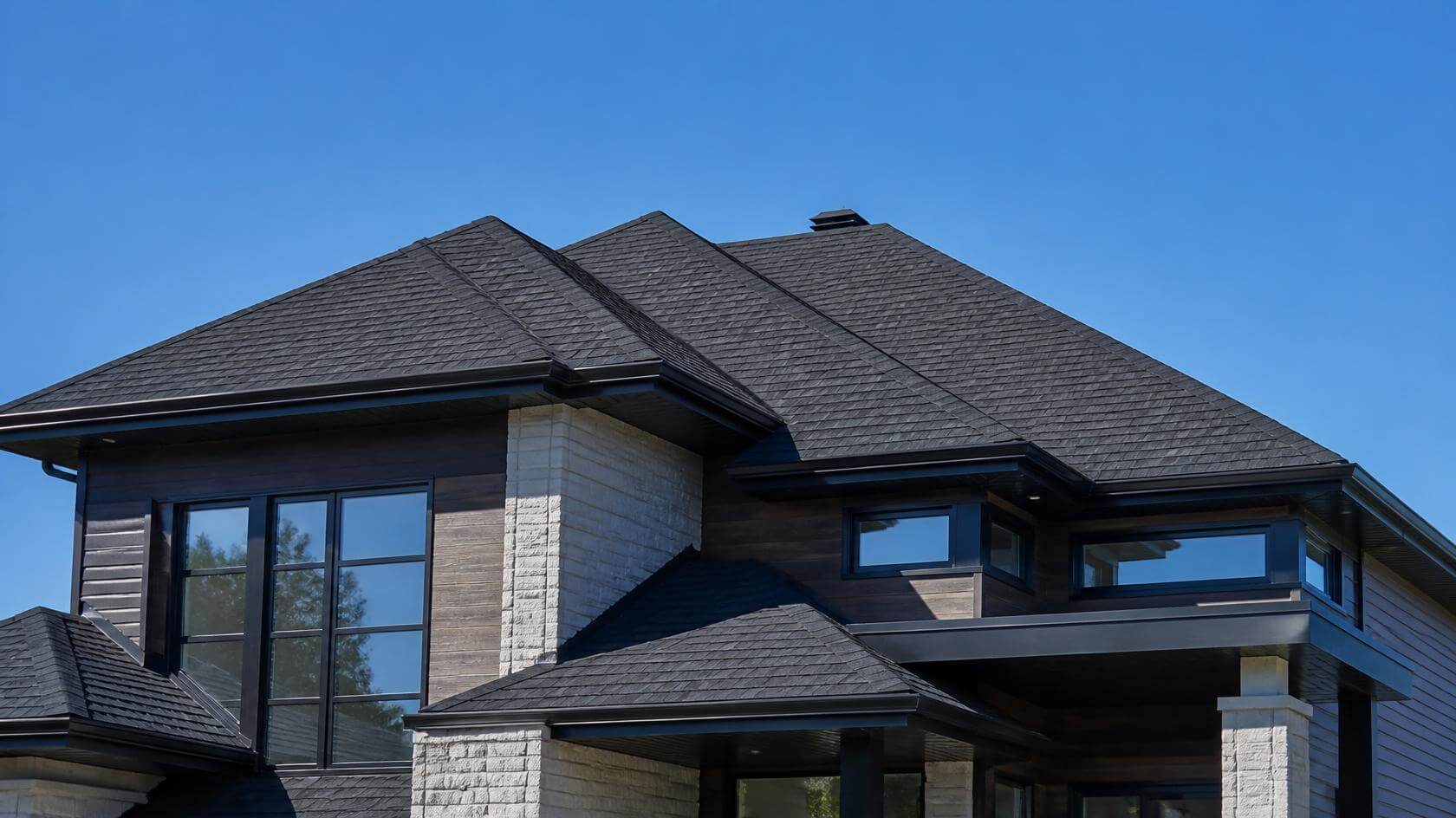 Roof replacement and siding work by a Hanover Park, IL exterior contractor