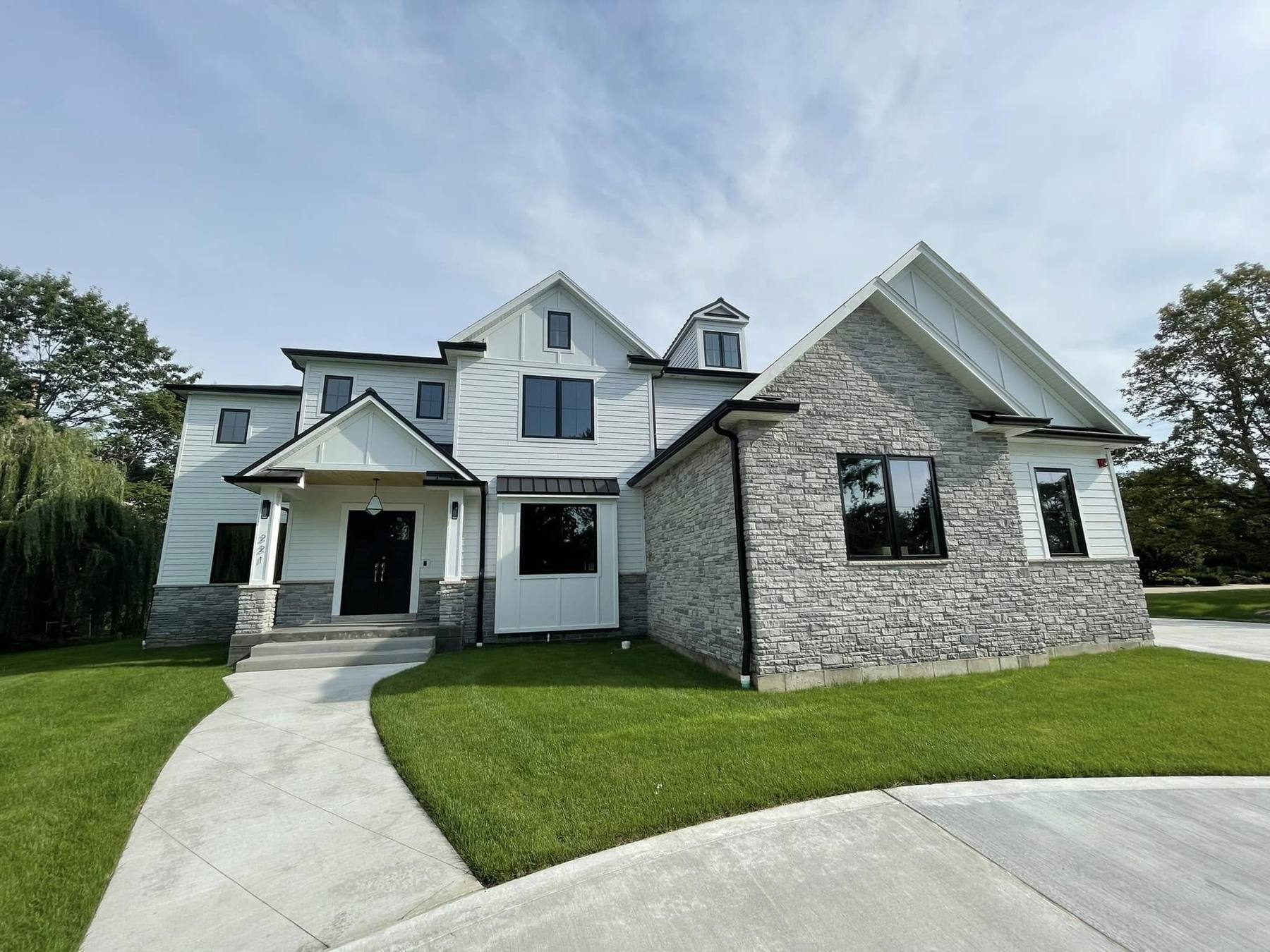 After: board and batten and lap siding installed on a Wheaton, IL home