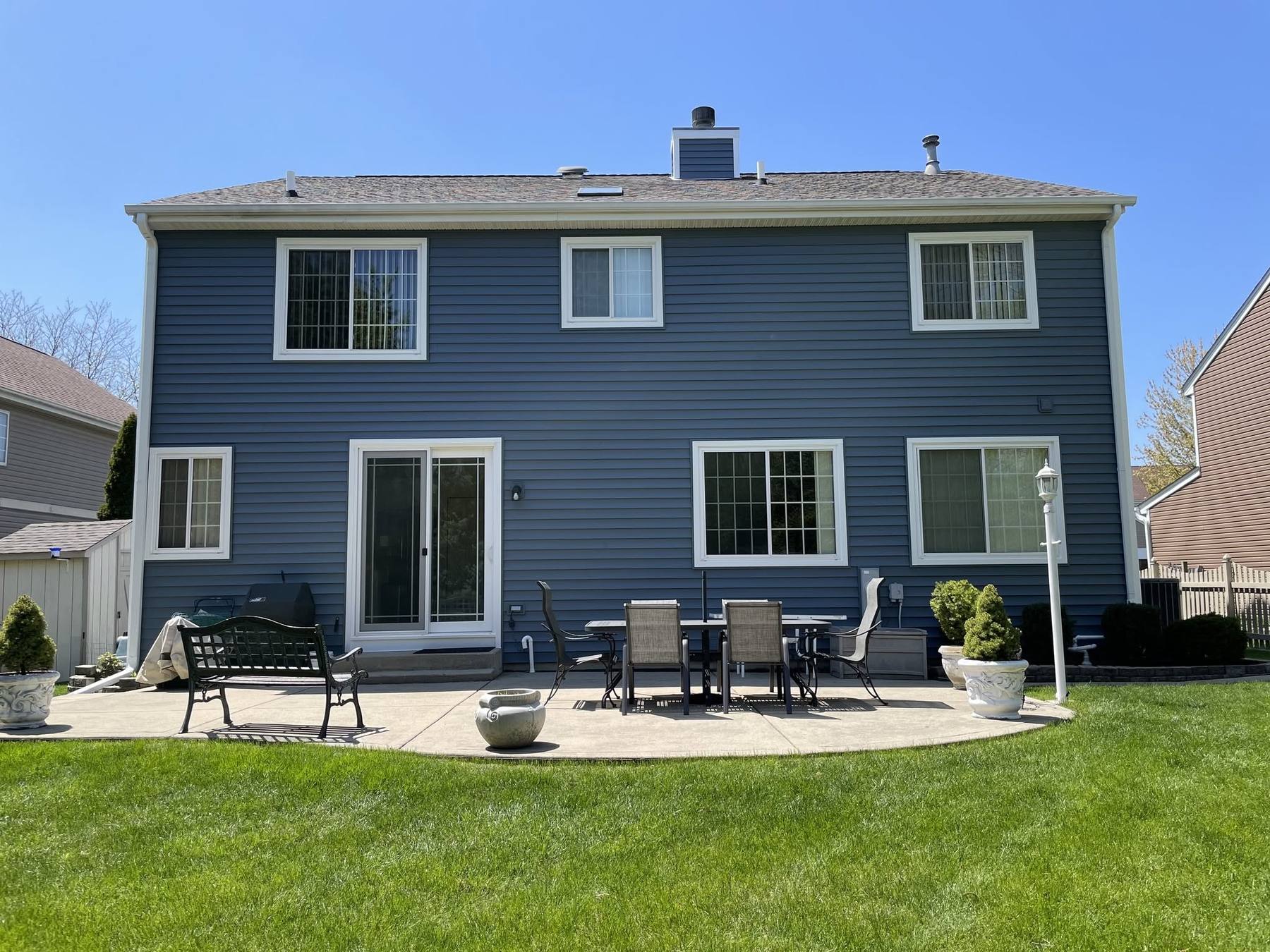 LP SmartSide engineered wood siding installed on a Carol Stream, IL home