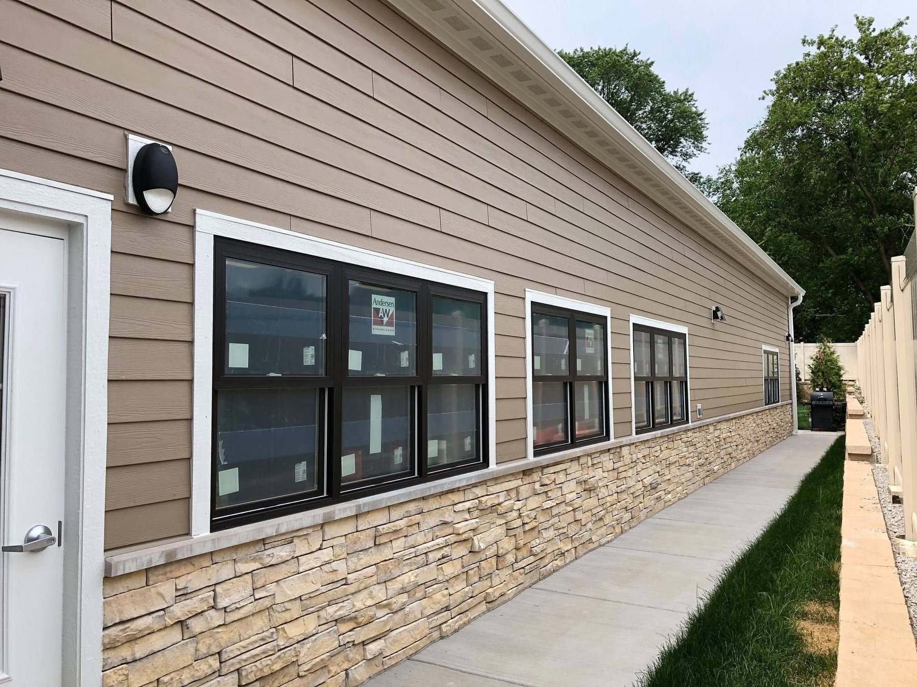 Andersen replacement window installed in a Schaumburg, IL home
