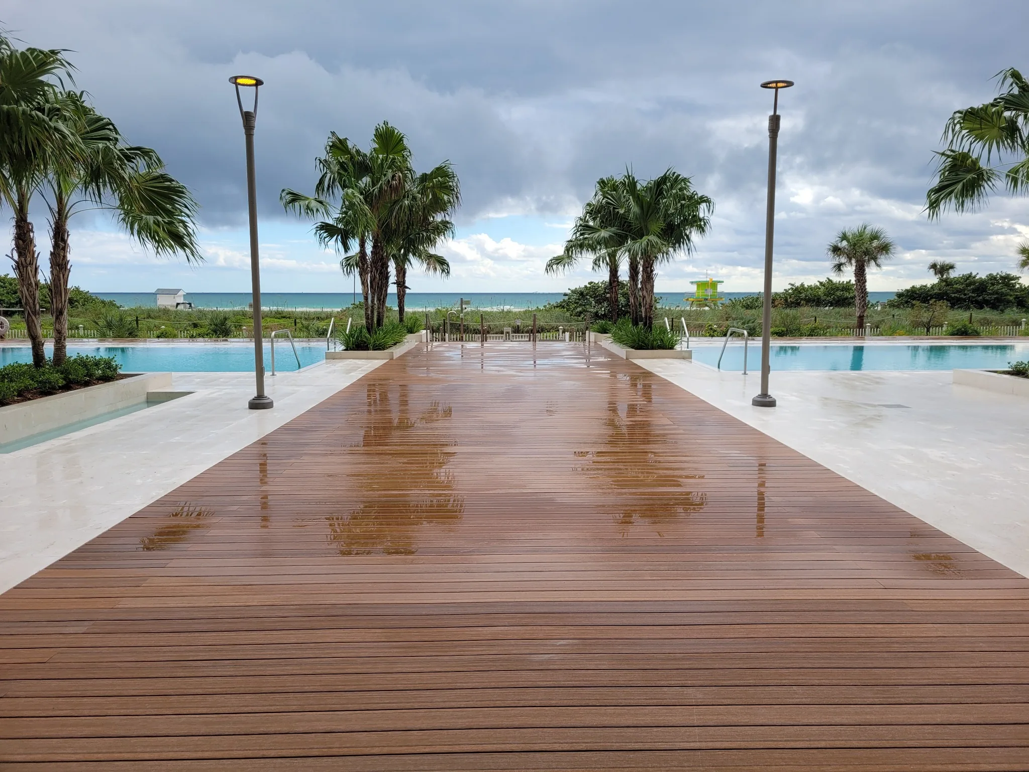 image of a modern patio design (for a landscaping service)
