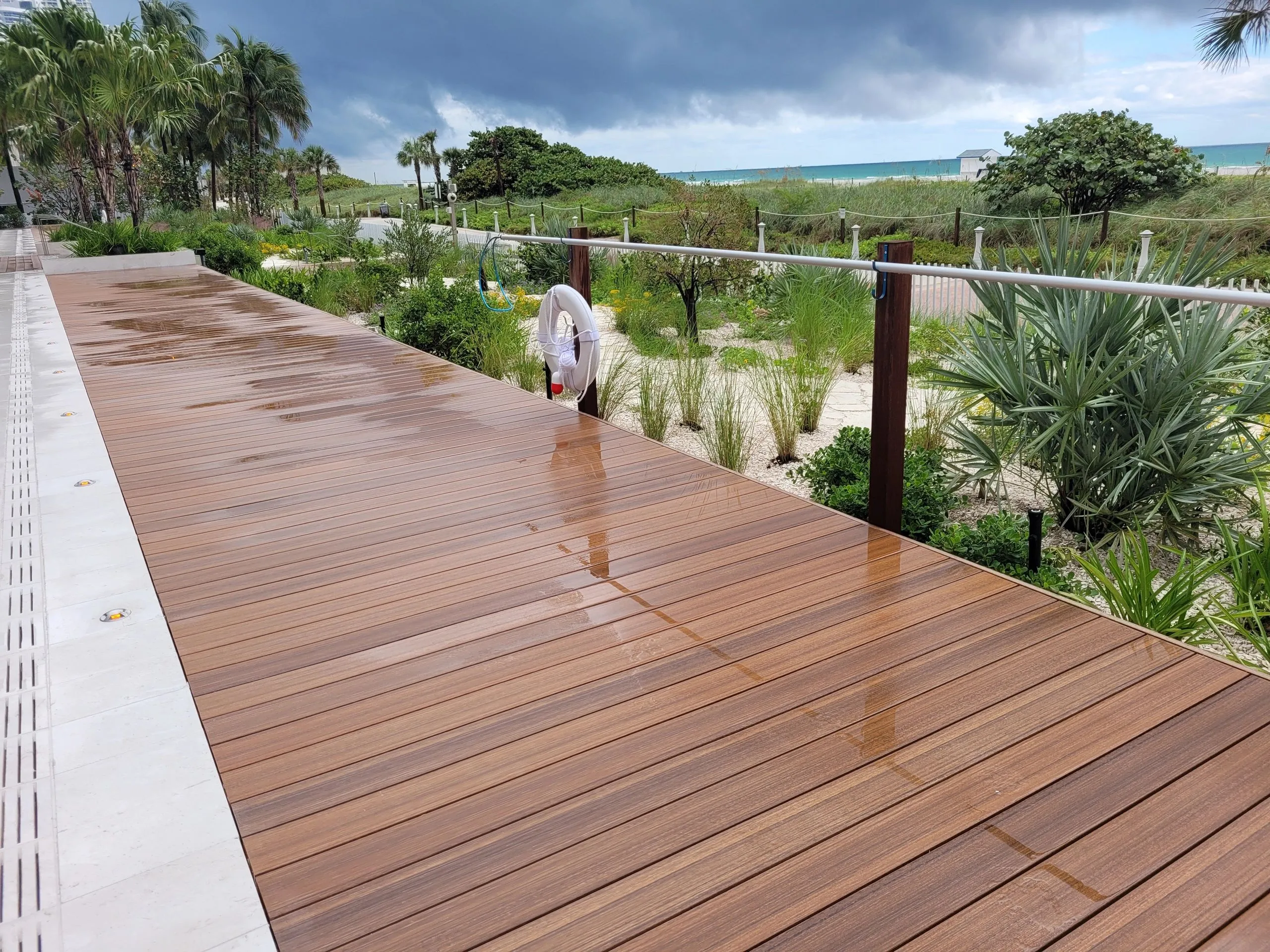 Miami Beach boardwalk built by Deckmasters of Florida