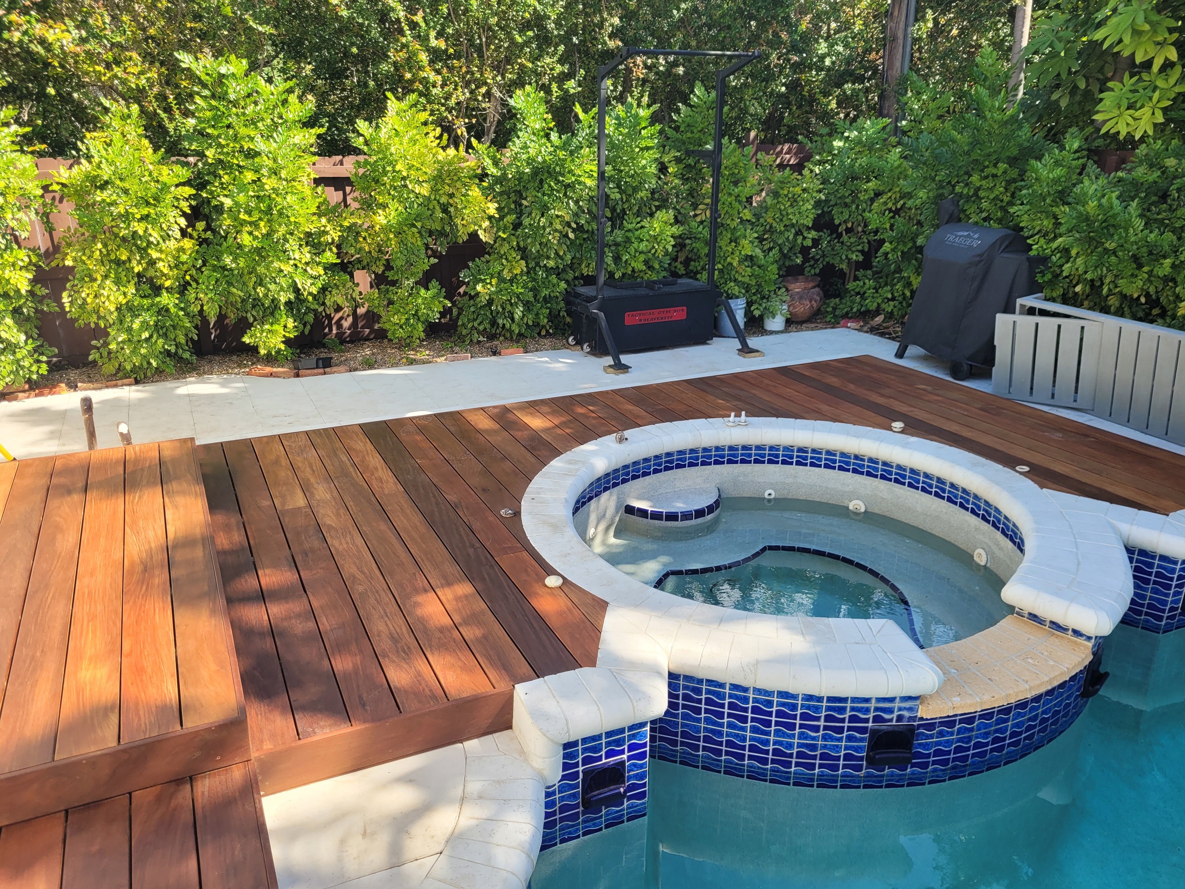 Ava Thermowood louvers pool and spa project