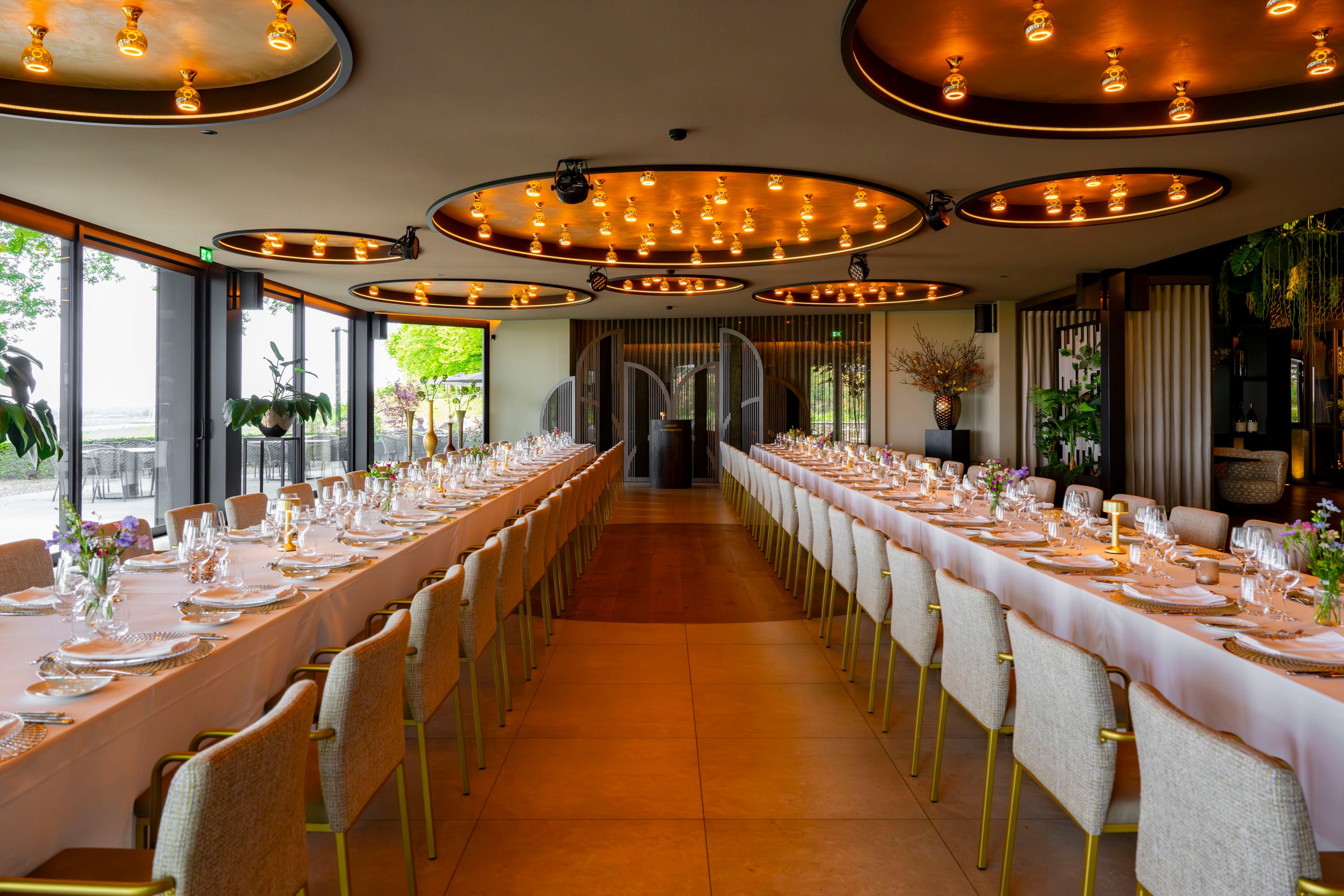 Lange tafels in Zicht voor het Wellendorff-diner