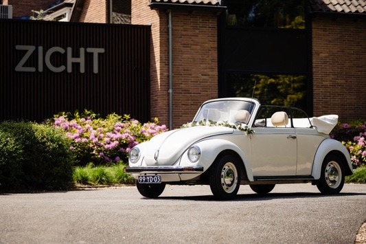 Witte Kever cabrio voor Zicht