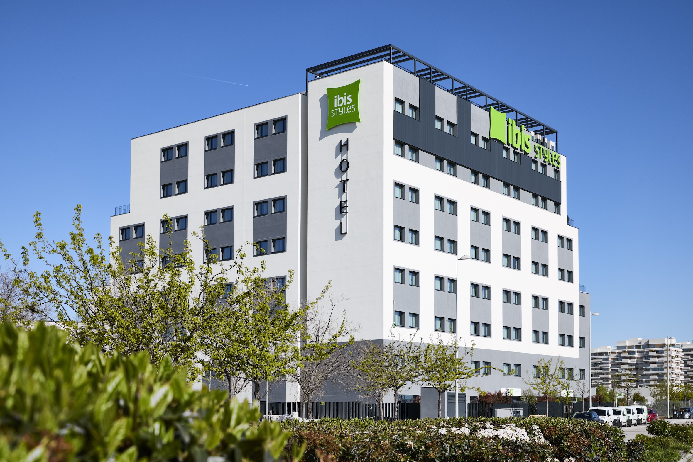 Exterior of ibis Styles Madrid Airport Valdebebas