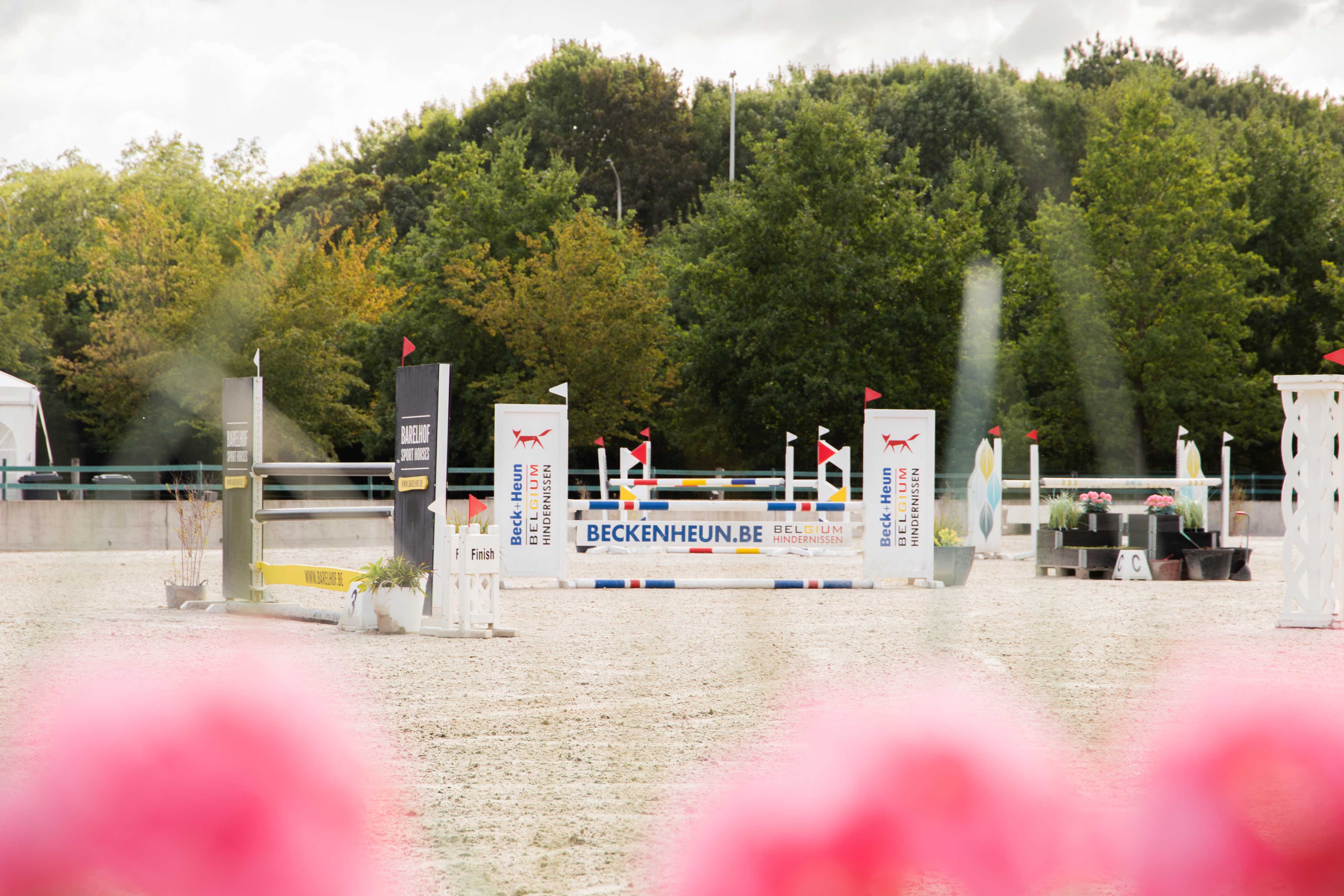 piste met springtuigen