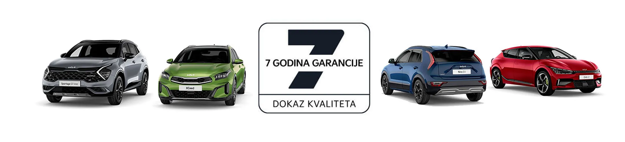 Četiri Kia modela automobila u sivoj, zelenoj, plavoj i crvenoj boji oko znaka sa 7 godina garancije.