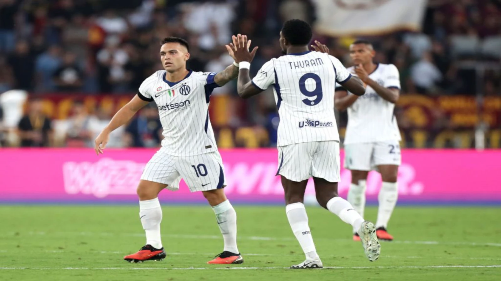 Lautaro Martinez celebrating after scoring a goal at Olimpico against AS Roma