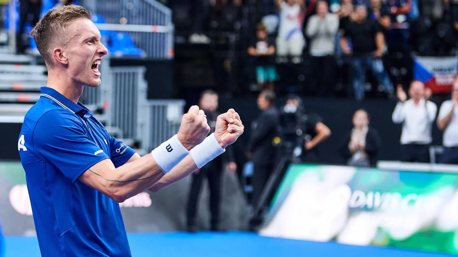 Lehecka celebrating a win for Czechia