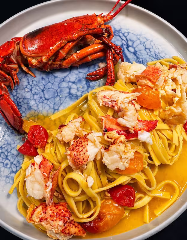 Linguine with lobster and cherry tomatoes