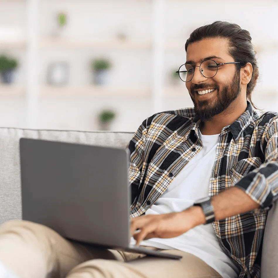 Customer ordering from a restaurant website on a laptop