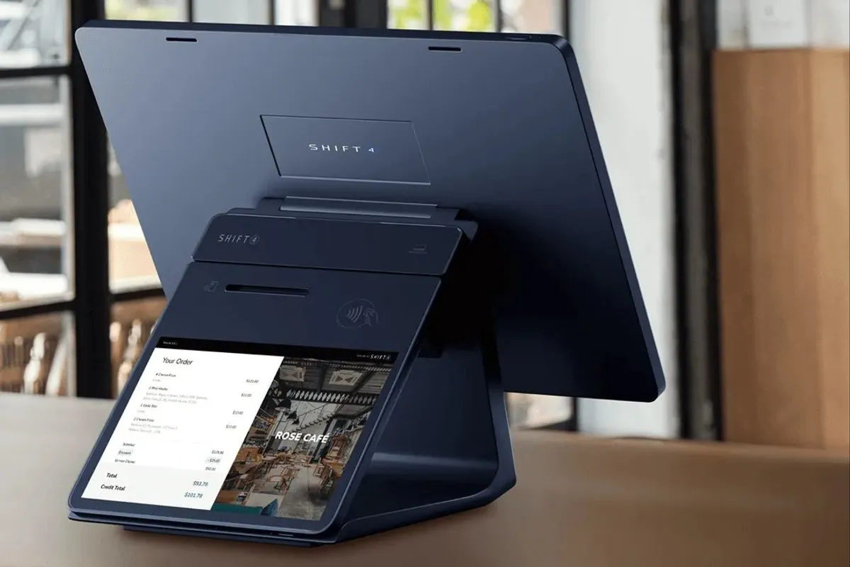 SkyTab POS till with the customer facing display showing the order on a cafe counter