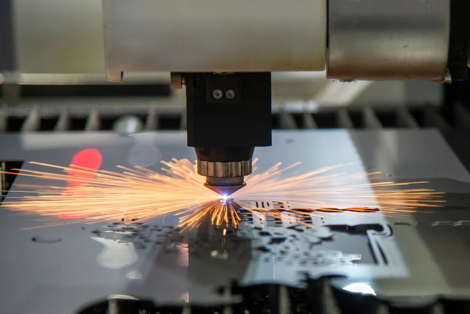 Laser cutting plate for mounting components