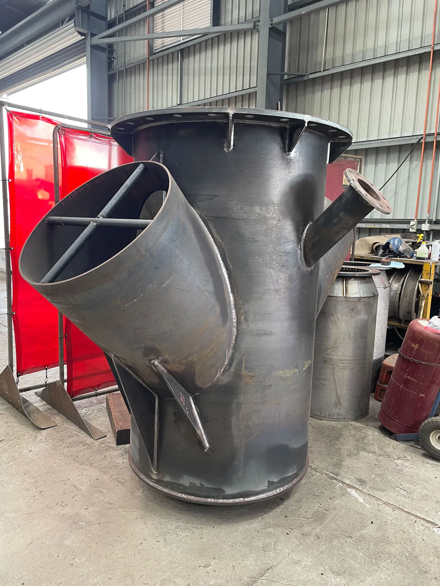 Fabricated steelwork for industrial projects