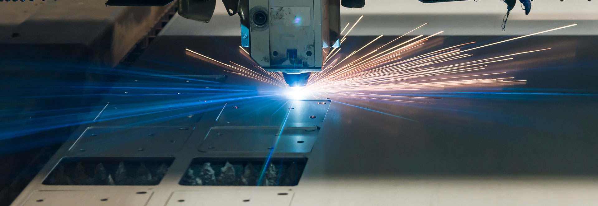 Choosing between plasma and laser cutting for heavy plate