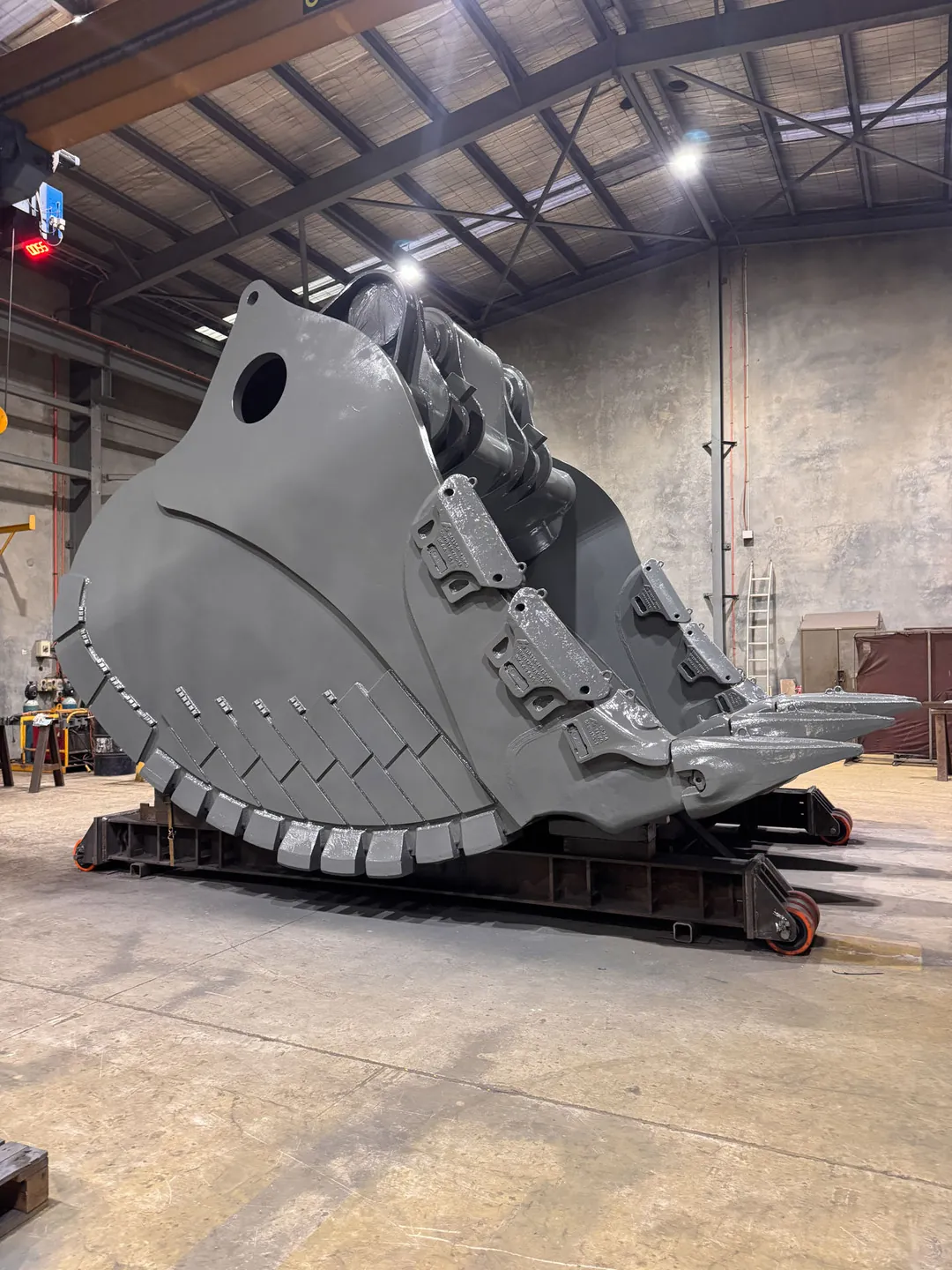 Liebherr 9800 bucket full rebuild