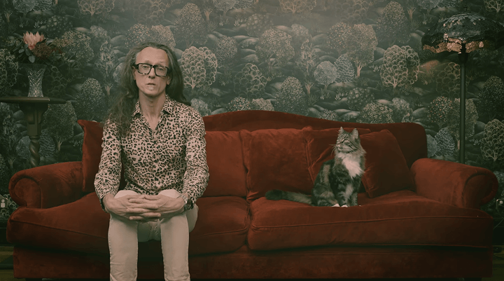 Schrödinger's cat is alive and means business