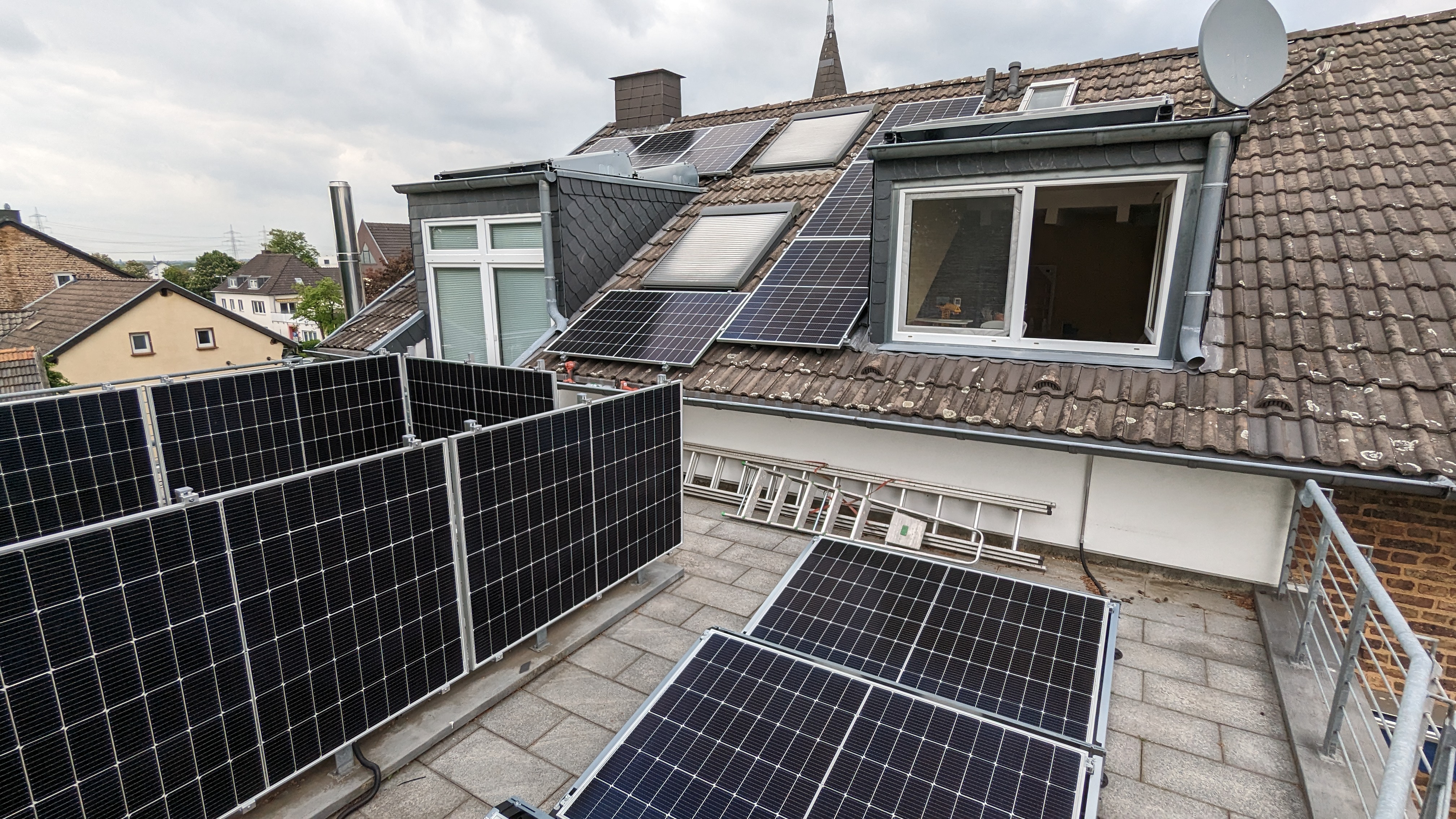 PV auf Dach, Terrasse & Geländer – 7,5 kWp