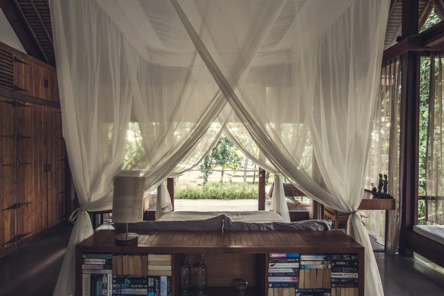 Canopy bed facing the treetops