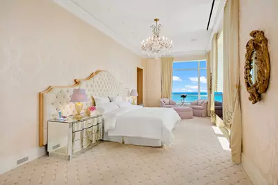 Penthouse bedroom suite overlooking Chicago