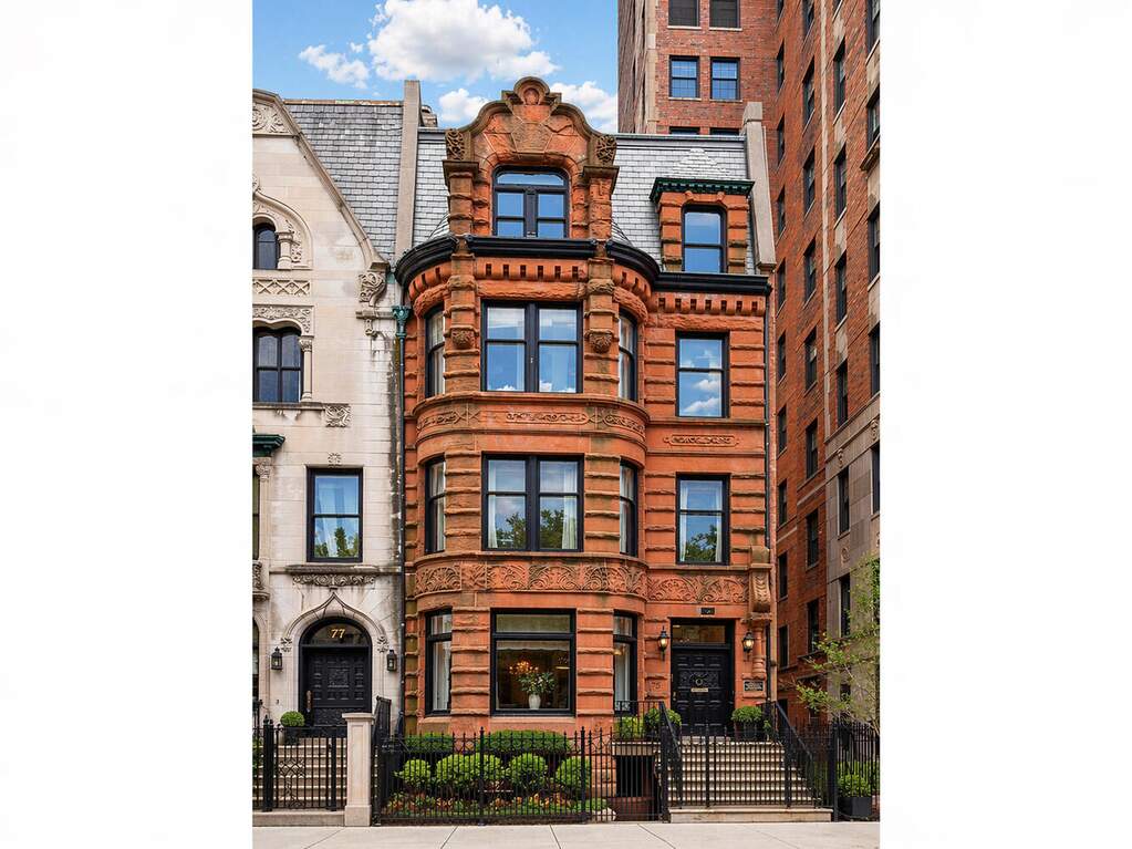 75 E Elm Street property in Chicago