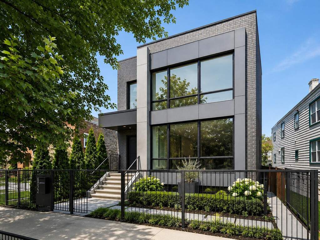 2022 W Moffat Street property in Chicago
