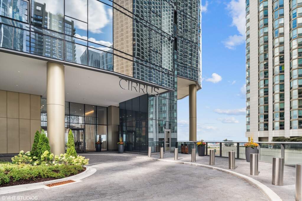 211 N Harbor Drive #TH01 property in Chicago
