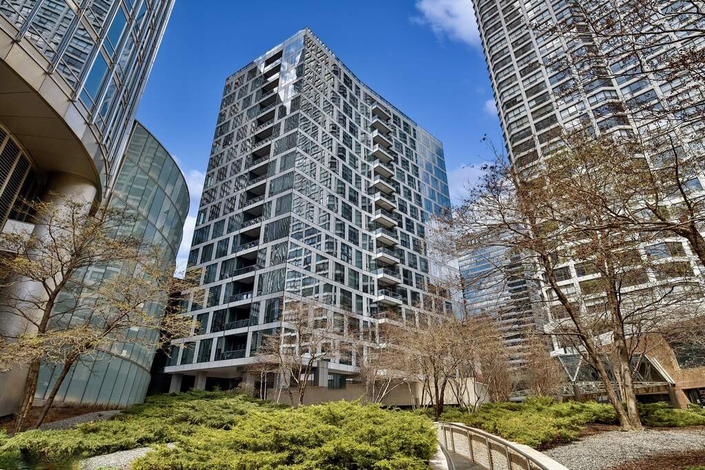 403 N Wabash Avenue #12B property in Chicago