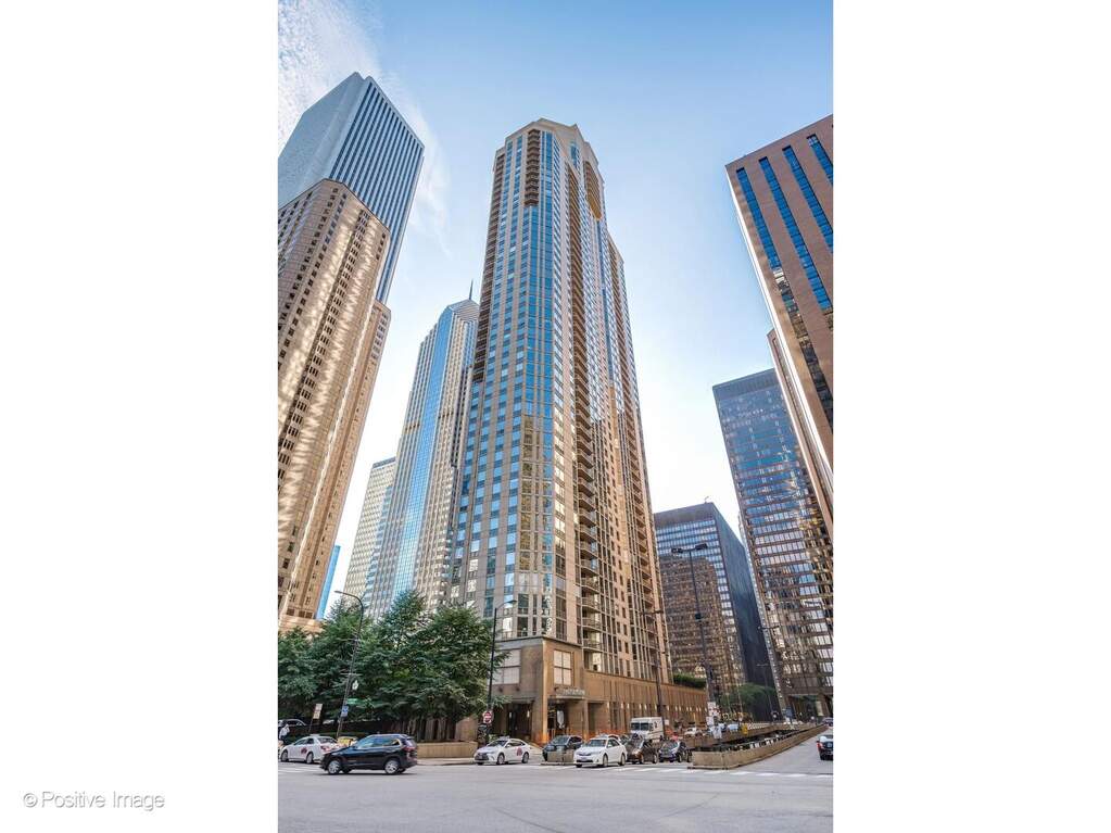 222 N Columbus Drive #4703 property in Chicago