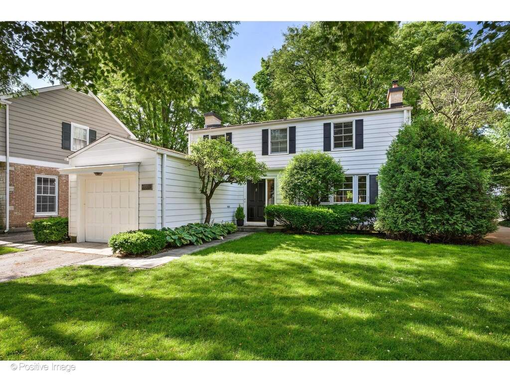2237 Greenwood Avenue property in Wilmette
