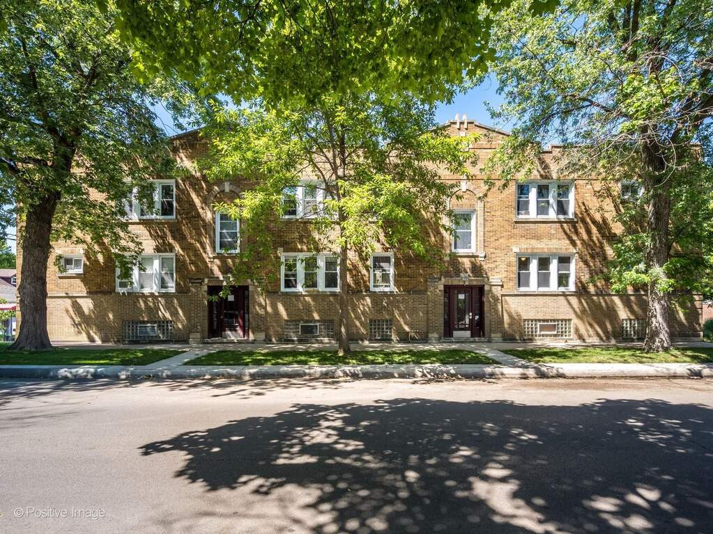 5434 W Wellington Avenue property in Chicago