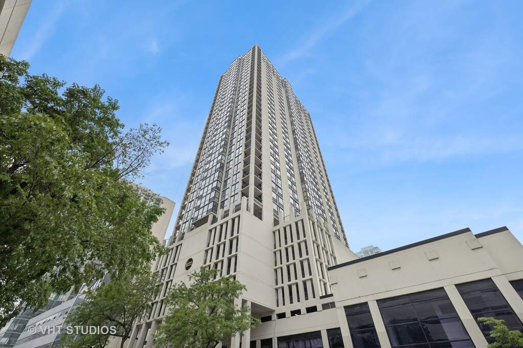 1122 N Clark Street #3301-10 property in Chicago