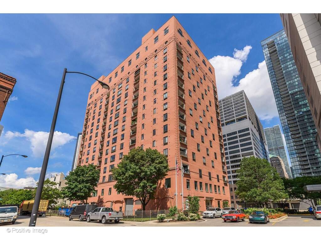 345 N Canal Street #607 property in Chicago