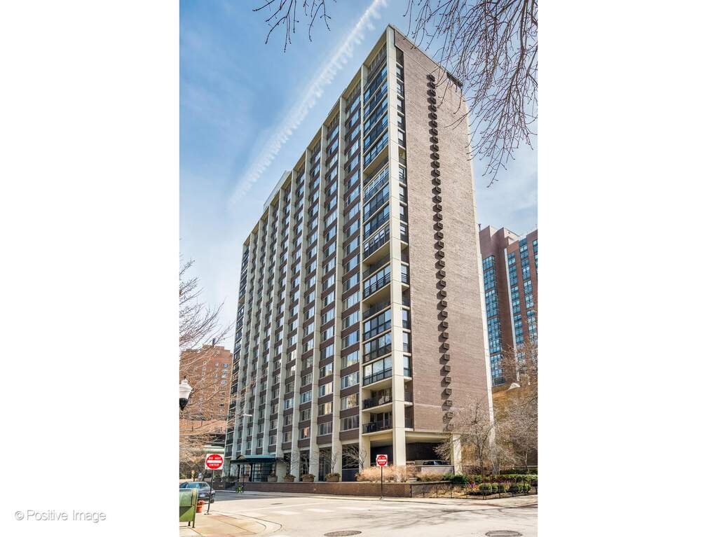 1 E Schiller Street #3C property in Chicago
