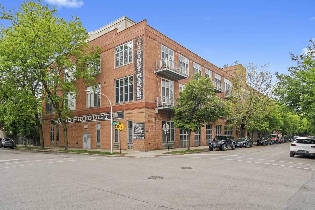 Primary property image for MLS 12726071