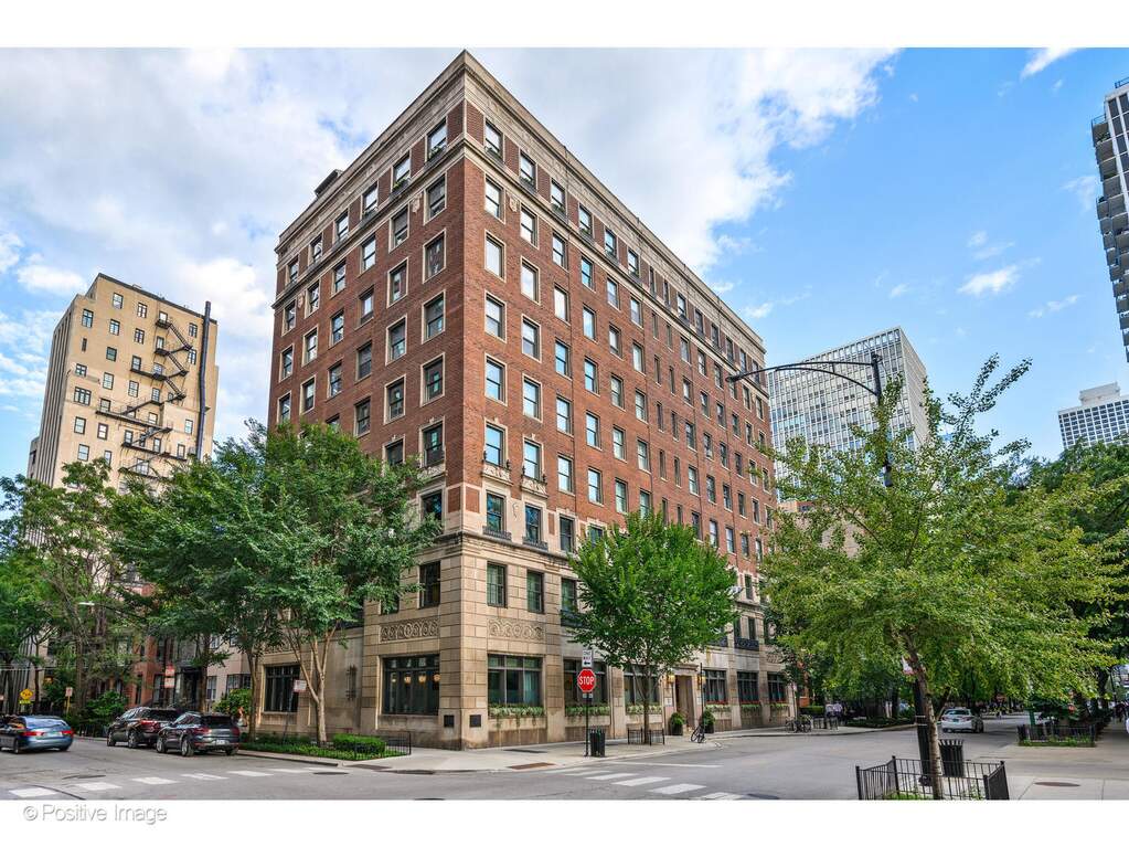 1255 N State Parkway #7B property in Chicago