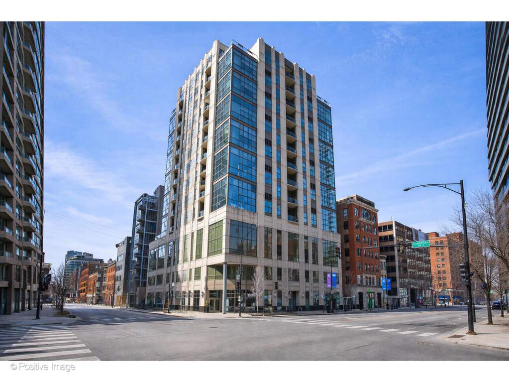 150 W Superior Street #1105 property in Chicago