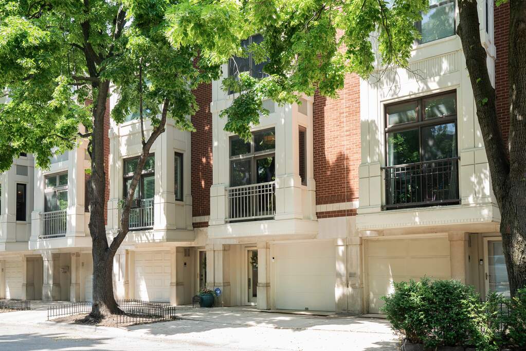 1721 N Bissell Street property in Chicago