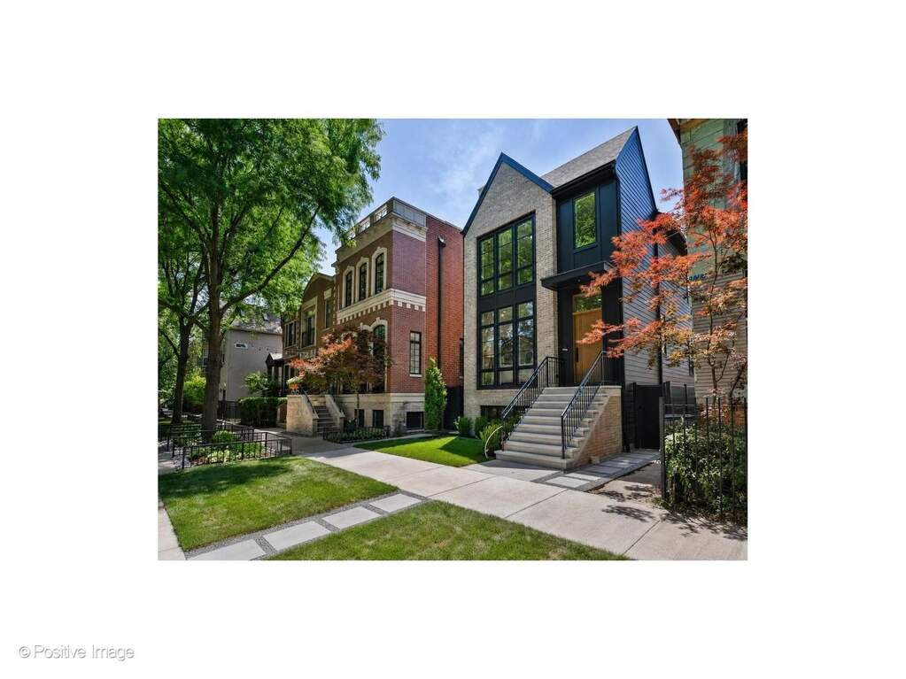 1925 W School Street property in Chicago