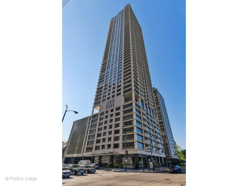 1000 N Lake Shore Plaza #39B property in Chicago