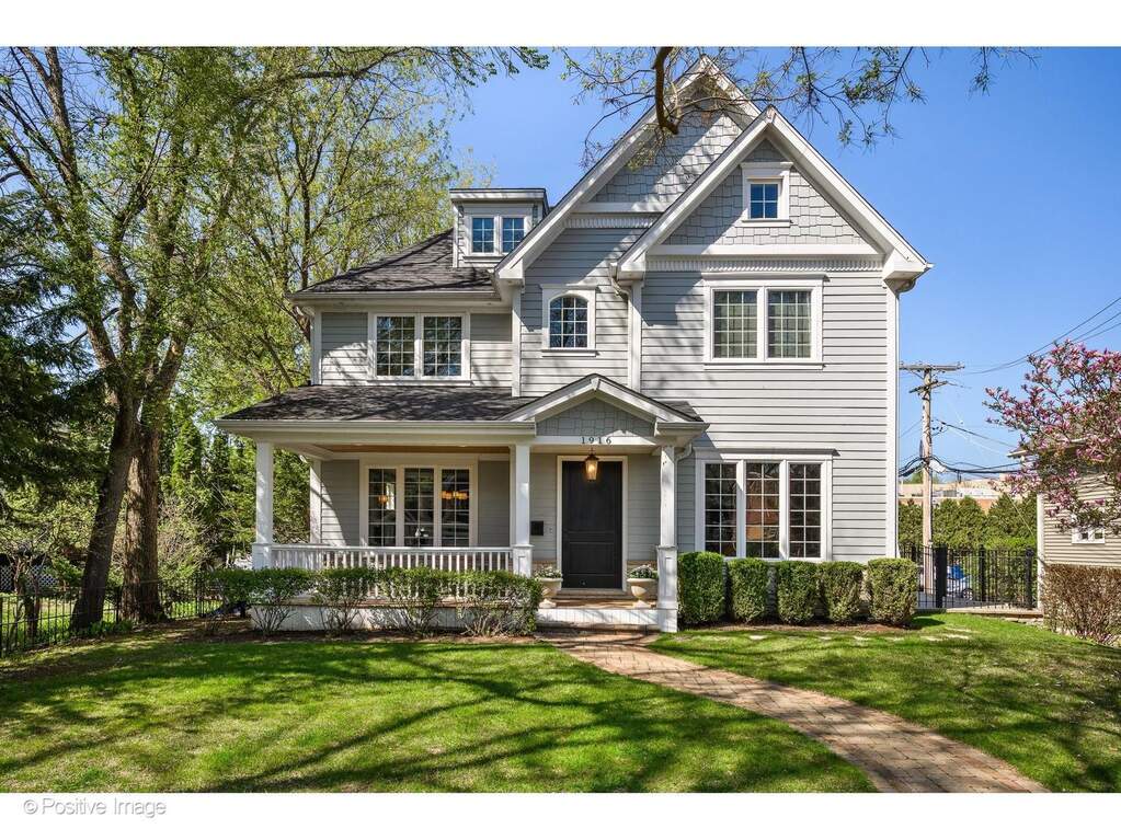 1916 Washington Avenue property in Wilmette