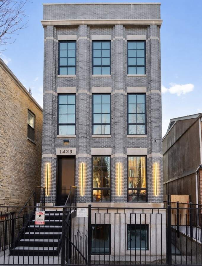 1433 W Cortez Street #3 property in Chicago
