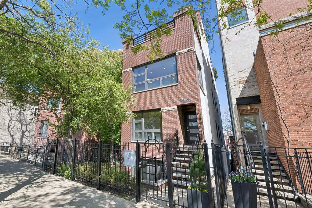 1725 N Sheffield Avenue #2 property in Chicago