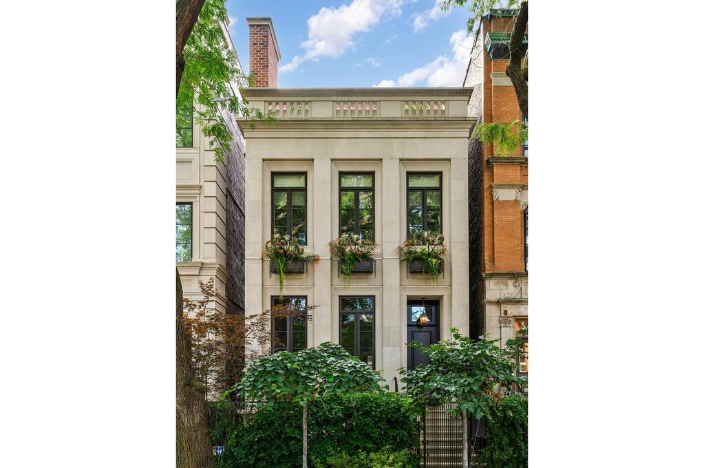 1720 N Mohawk Street property in Chicago