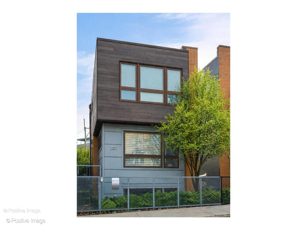 1320 N Moorman Street property in Chicago
