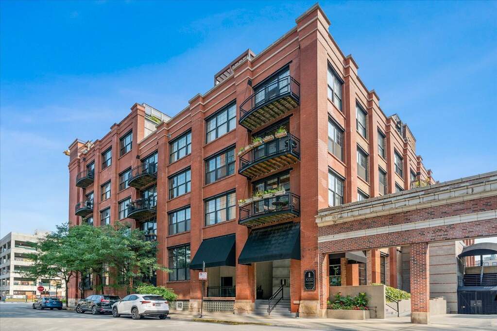 1000 W Washington Boulevard #132 property in Chicago