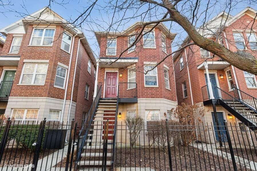 645 W Elm Street #C property in Chicago